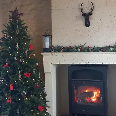 Charming Countryside Retreat - Up To 11 People