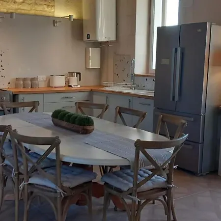 Charming Countryside Retreat - Up To 11 People *