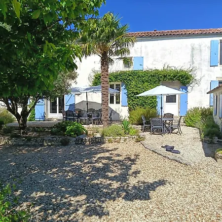 Дом отдыха Charming Countryside Retreat - Up To 11 People Macqueville