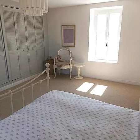 Charming Countryside Retreat - Up To 11 People Дом отдыха Macqueville